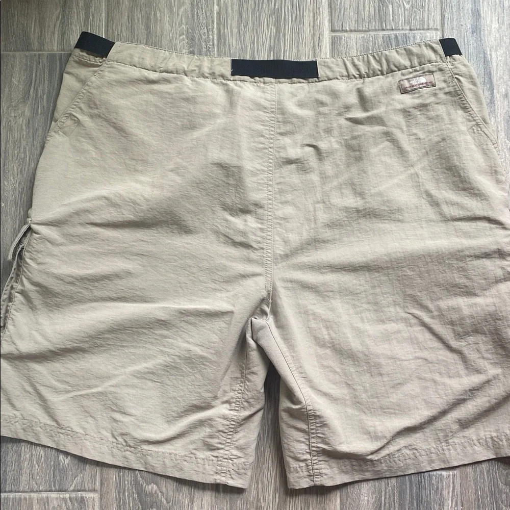 Men's Khaki Cargo Shorts with Built-In Belt The North Face XXL